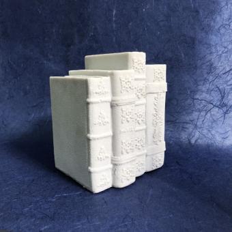 Книги 15*12*10 см